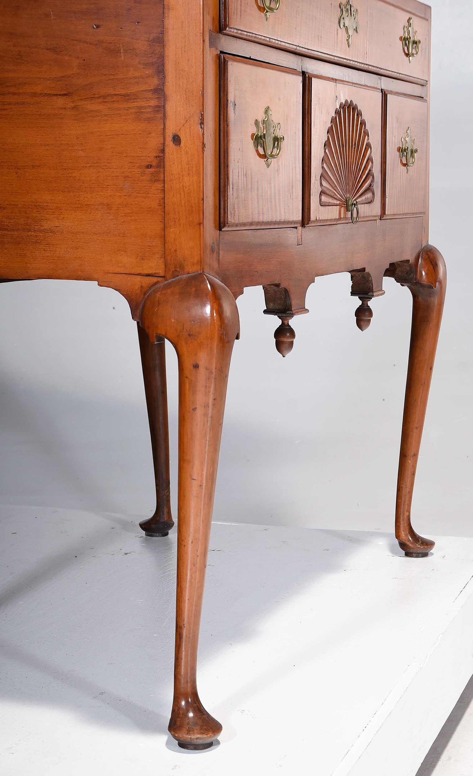 New England Tiger Maple Fan Carved High Chest - 9