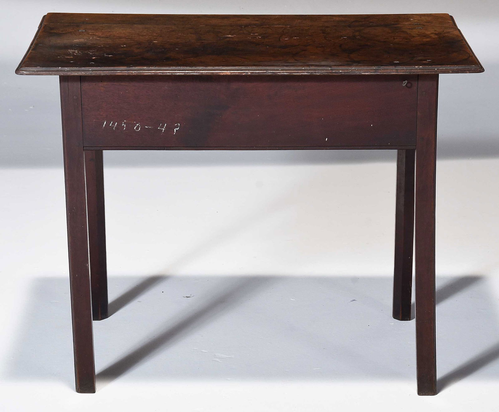 Fine New England Chippendale Walnut Dressing Table in Early Surface - 11