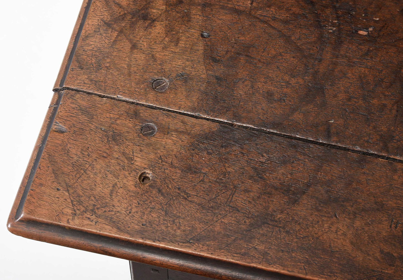 Fine New England Chippendale Walnut Dressing Table in Early Surface - 6