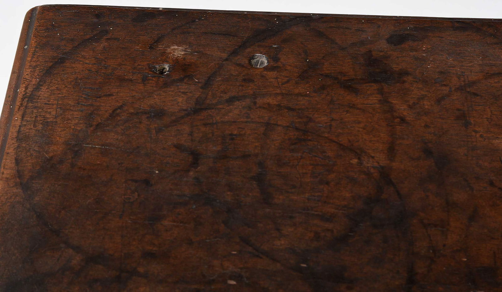 Fine New England Chippendale Walnut Dressing Table in Early Surface - 7