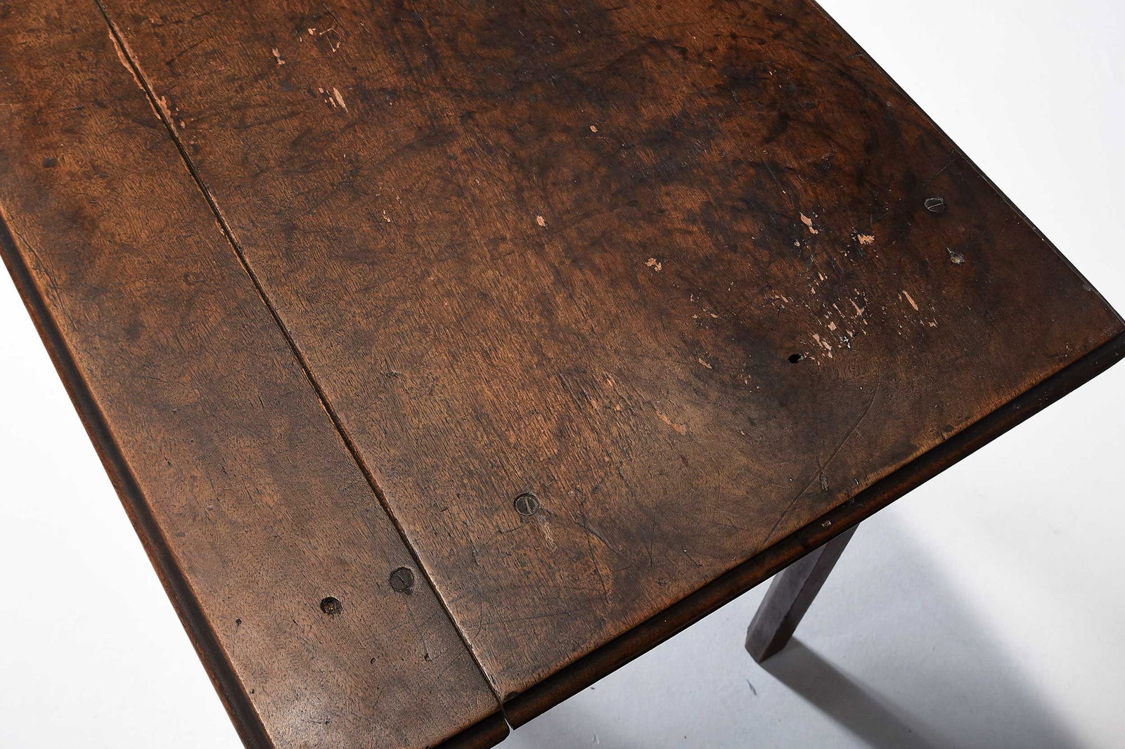 Fine New England Chippendale Walnut Dressing Table in Early Surface - 8