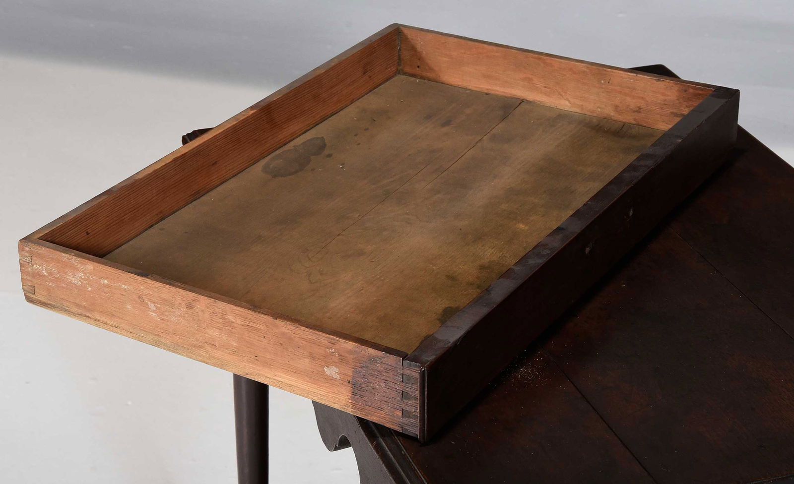 Extremely Rare North Carolina Chippendale Walnut Tea Table, Garvan Provenance - 13