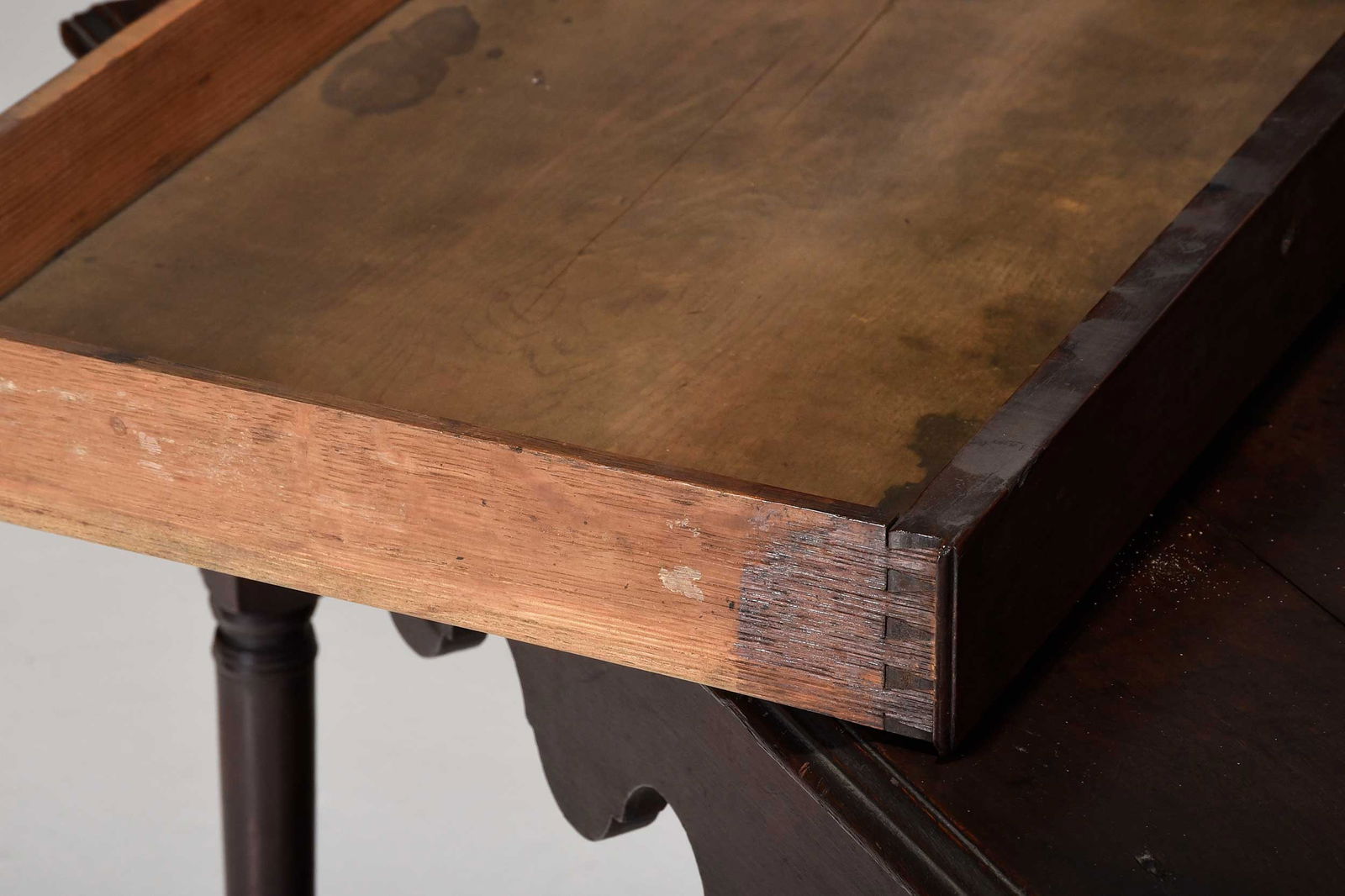 Extremely Rare North Carolina Chippendale Walnut Tea Table, Garvan Provenance - 14