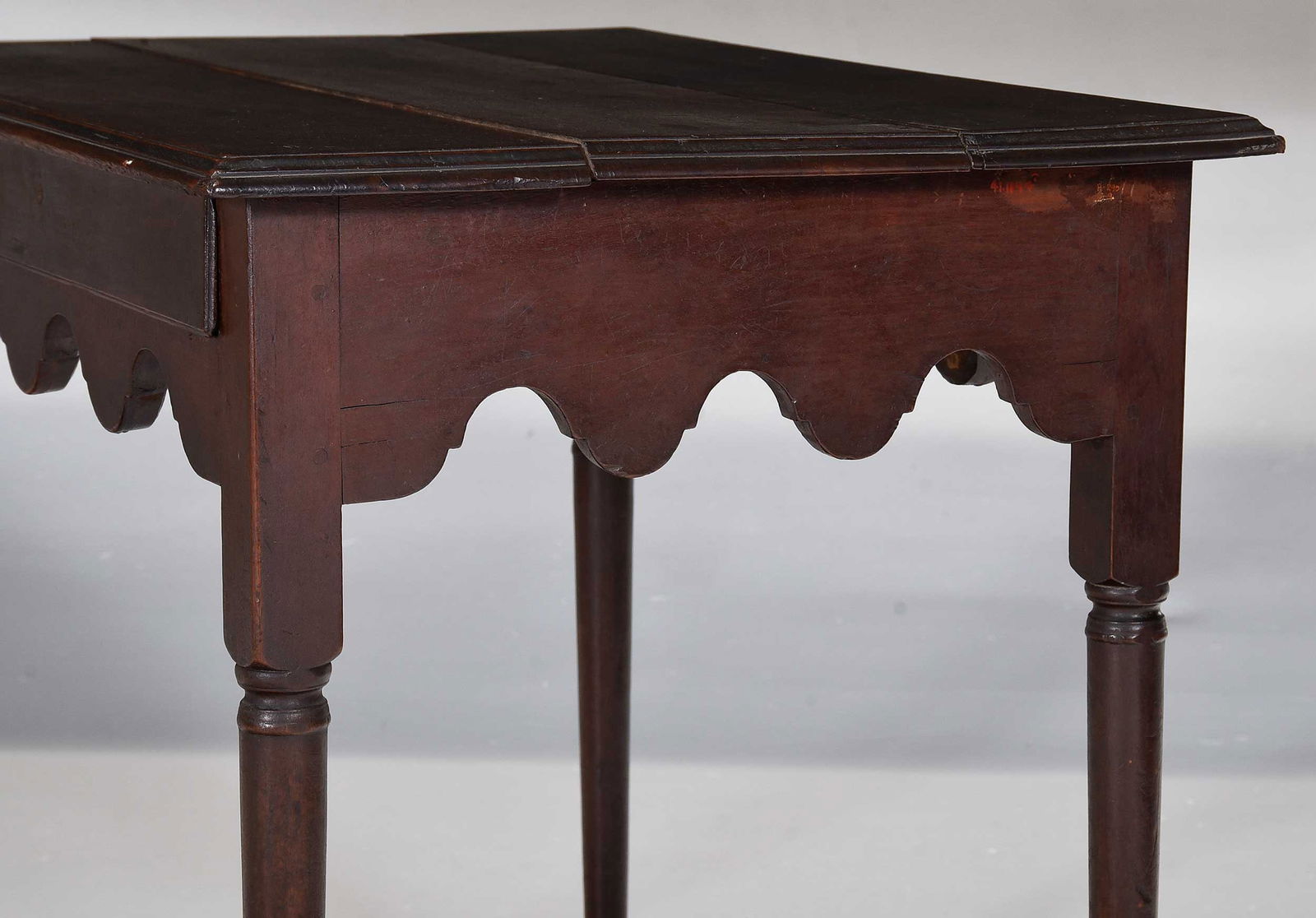 Extremely Rare North Carolina Chippendale Walnut Tea Table, Garvan Provenance - 5