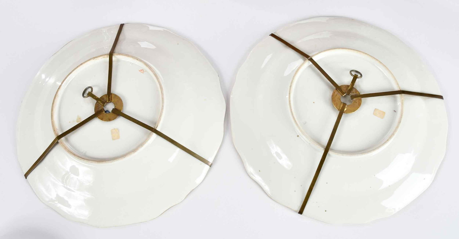 Six Raspberry Ground Porcelain Table Objects - 4