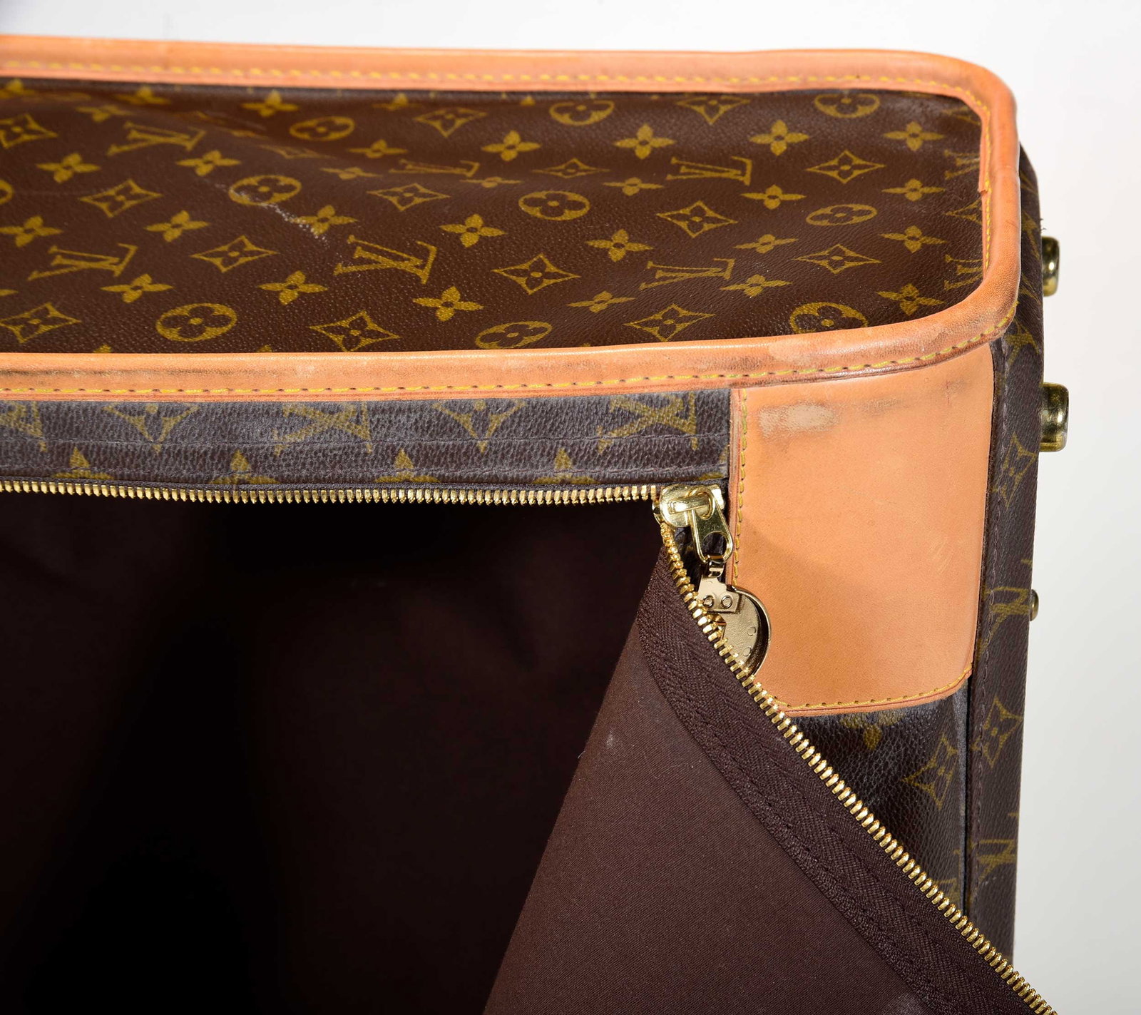 Louis Vuitton Soft Sided Pullman 65 Suitcase - 3