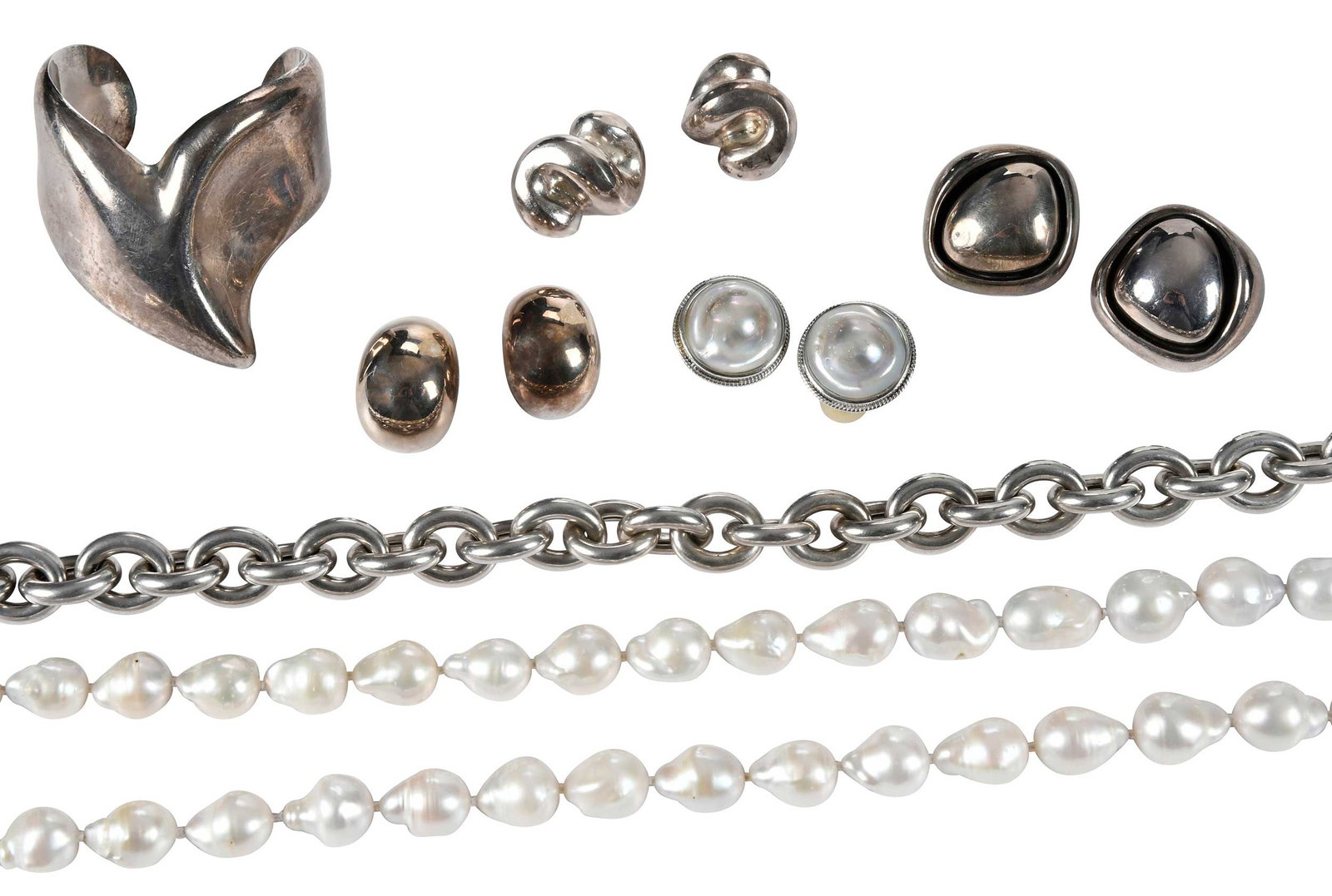 Seven Pieces of Fashion Jewelry, Tiffany Bracelet, Pearls and Earrings (1 of 11)
