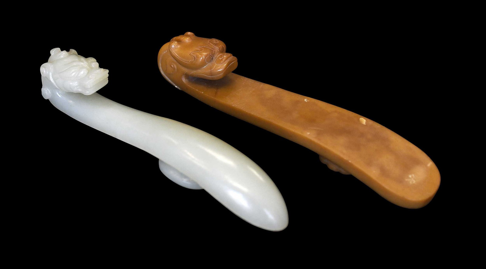 Two Chinese Carved Jade Dragon Head Belt Hooks (1 of 8)