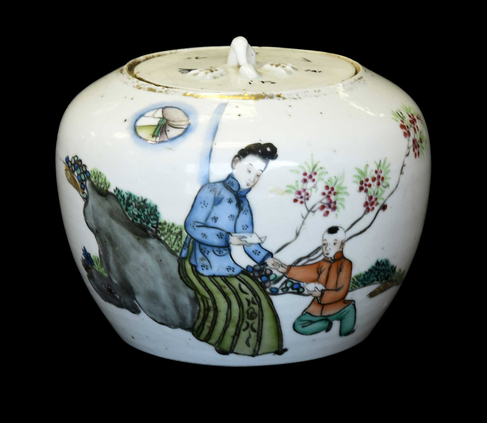 Chinese Lidded Porcelain Ginger Jar (1 of 8)
