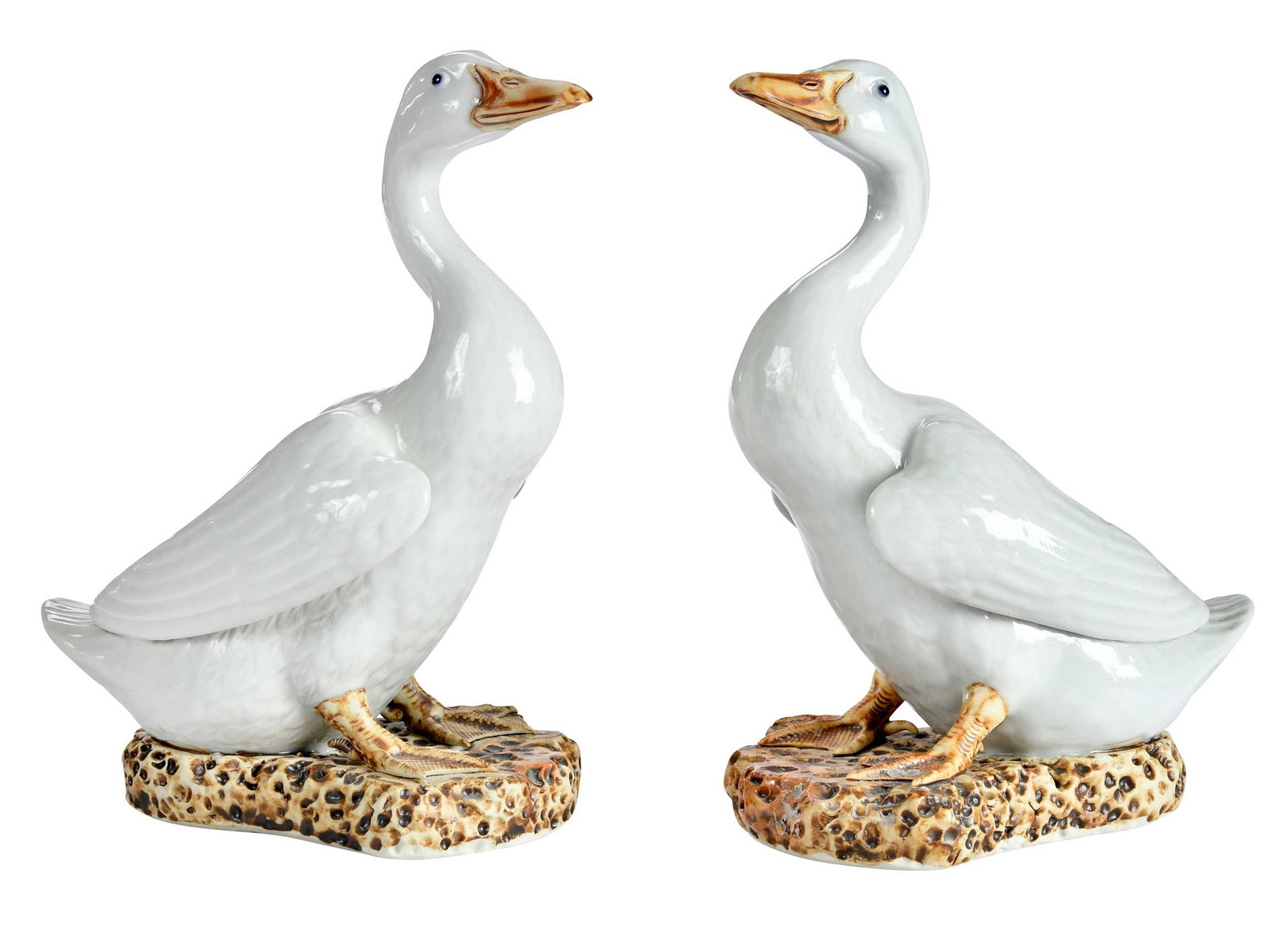 Pair of Chinese Export Porcelain Ducks: early 20th century, approx. 8-3/4 x 4 x 6-1/2 in. Provenance: The Collection of Joe Matthews and John Shank, Shepherdstown, West Virginia