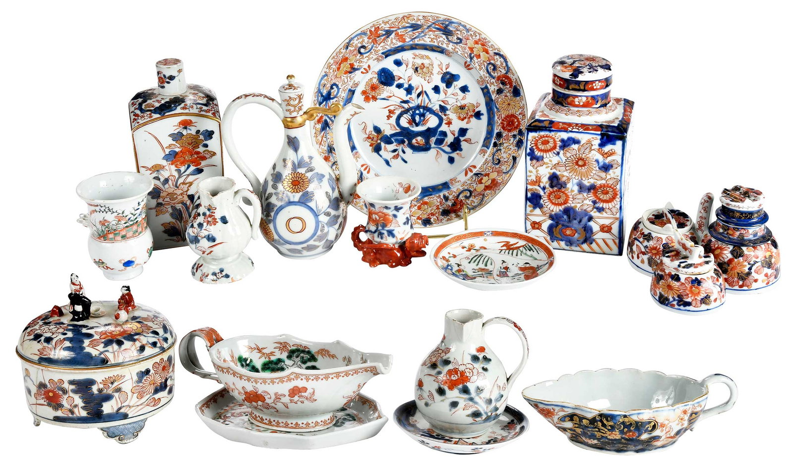 Group of 15 Asian Porcelain Table Objects, 11 Pieces in the Imari Palette (1 of 9)