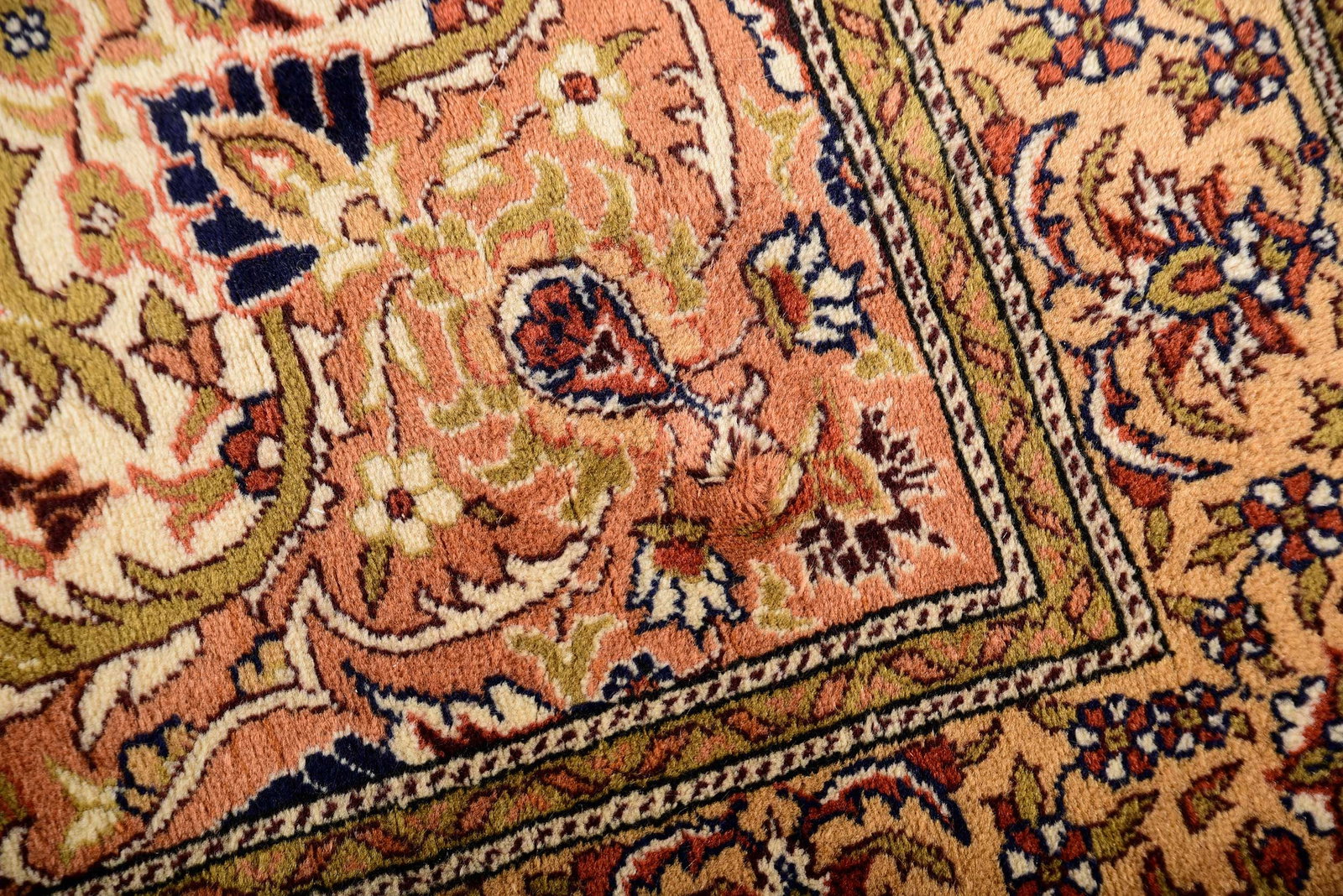 Tabriz Rug - 7