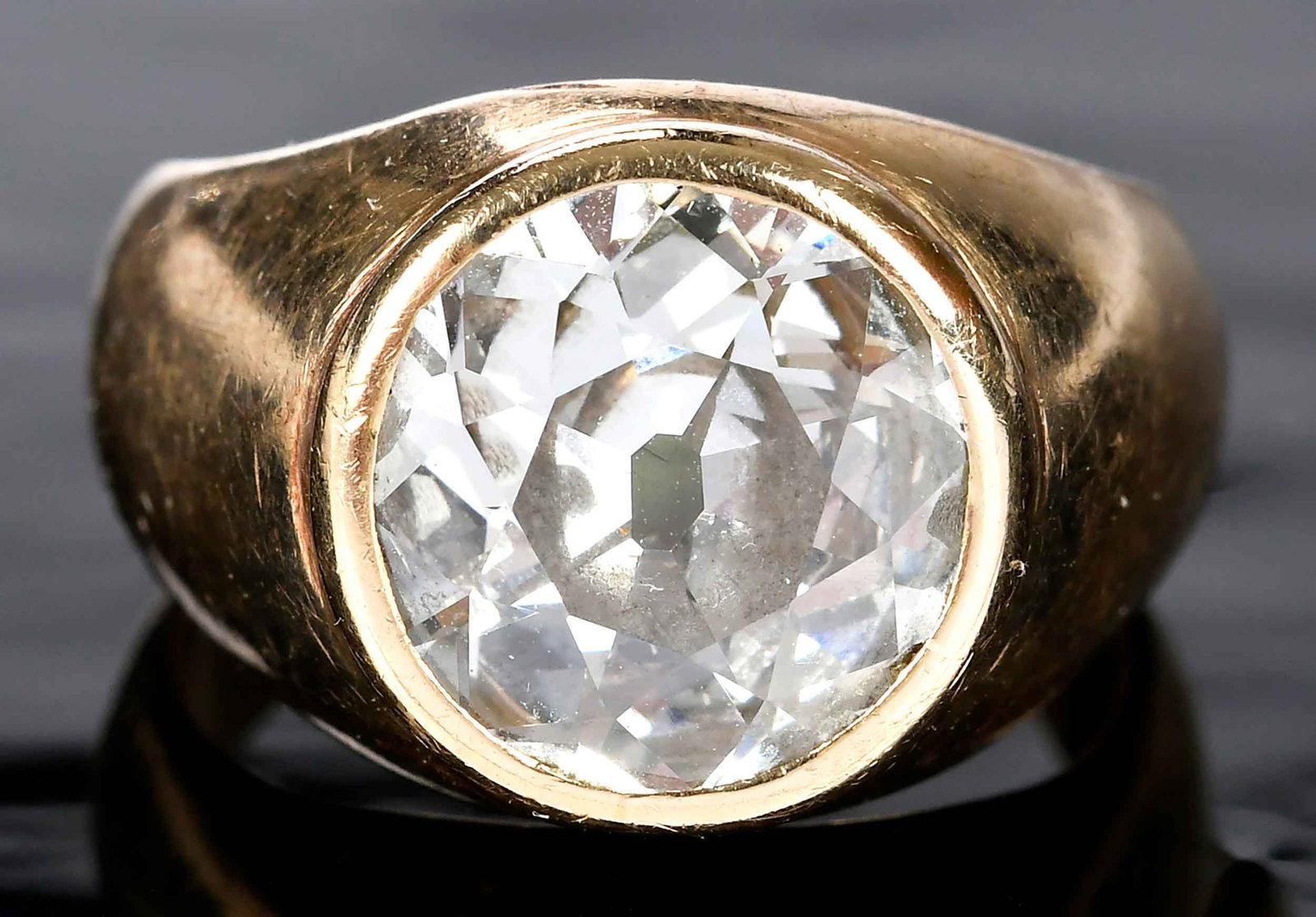 14kt. Diamond Bezel Ring - 6