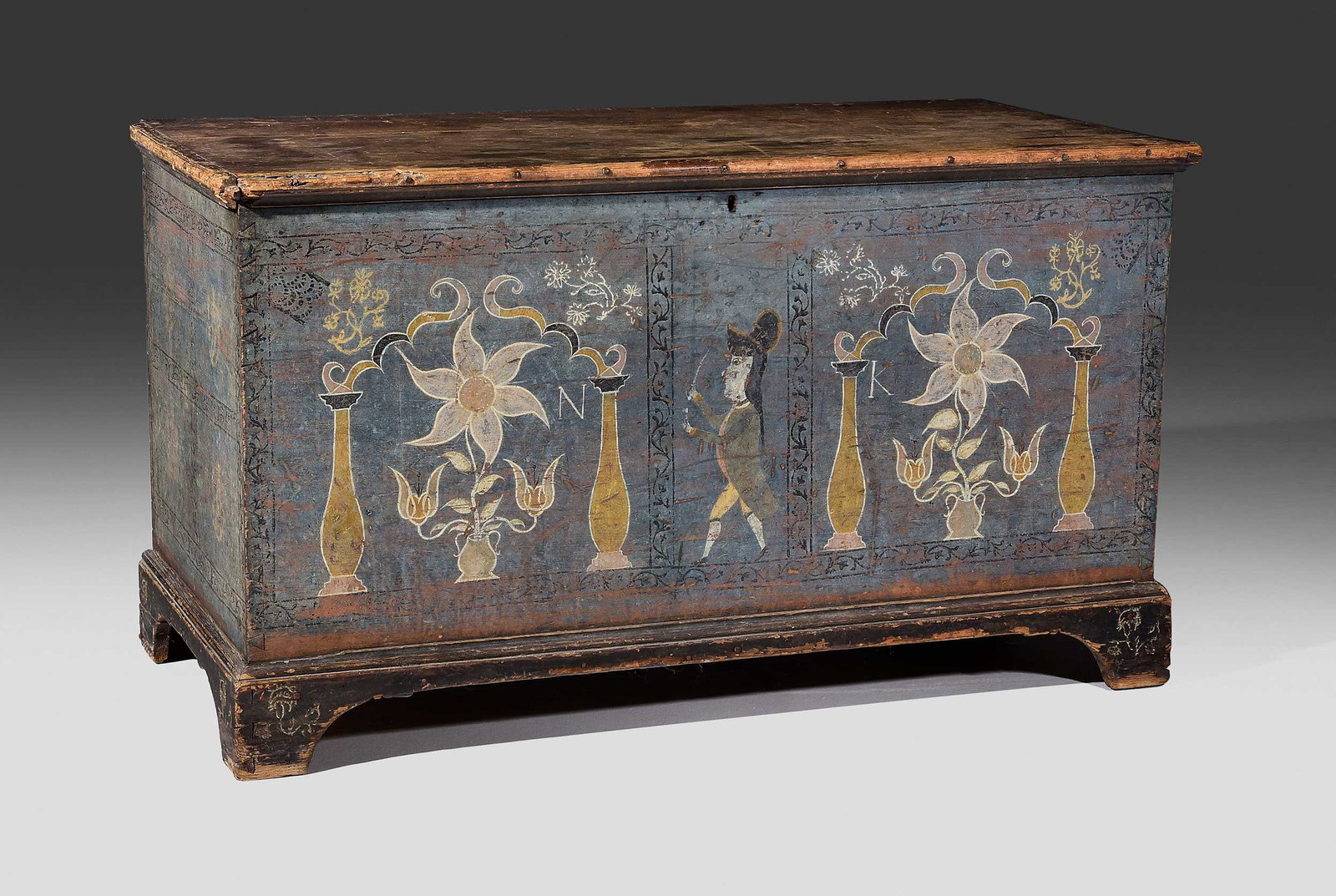 Very Rare and Important Virginia Paint Decorated Blanket Chest (1 of 20)