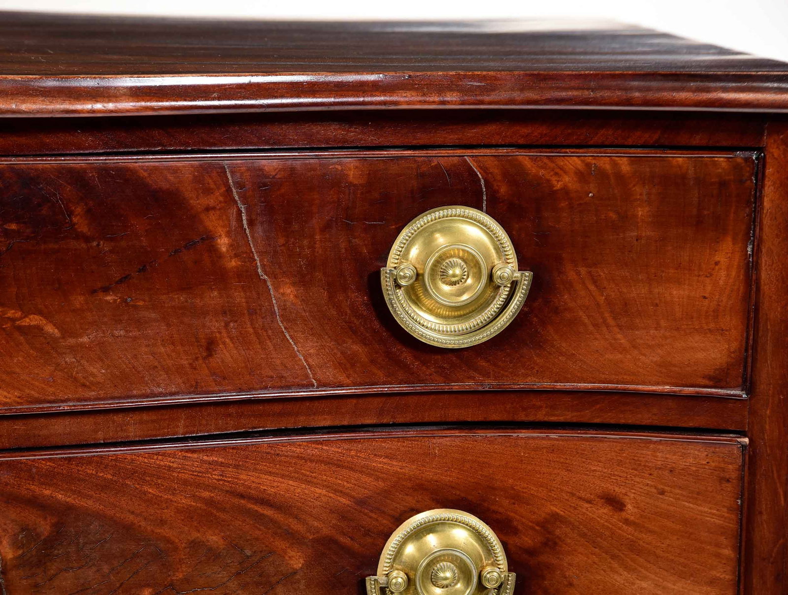 Fine Portsmouth Chippendale Figured Mahogany Serpentine Chest of Drawers - 5