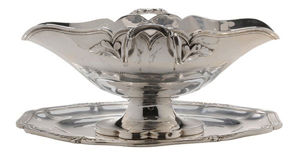 Cartier French Silver Gravy Boat: early/mid-20th century, oval with scalloped rim, acanthus leaf handles and border design, marks for maker Emile Puiforcat and retailer Cartier, .950 fine, no monogram, 20.24 oz. T., 4-1/4 x 9-1/4 x 6