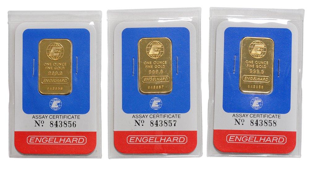 Ten Engelhard One-Ounce Gold Bars: 999.9 fine gold, serial numbers between 843856 and 843884 (not inclusive), total 10 Troy ounces of gold, each enclosed in plastic pouch with assay certificate, minor wear to containers. Provenance: Pr