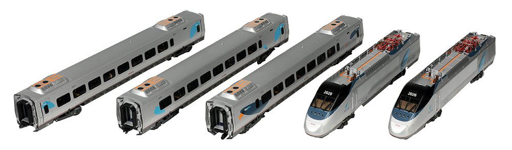Lionel Acela Train: Lionel Amtrak Acela Passenger Set, 12 x 27 x 18 3/4 in.; with original boxes, good condition. Provenance: Private Collection