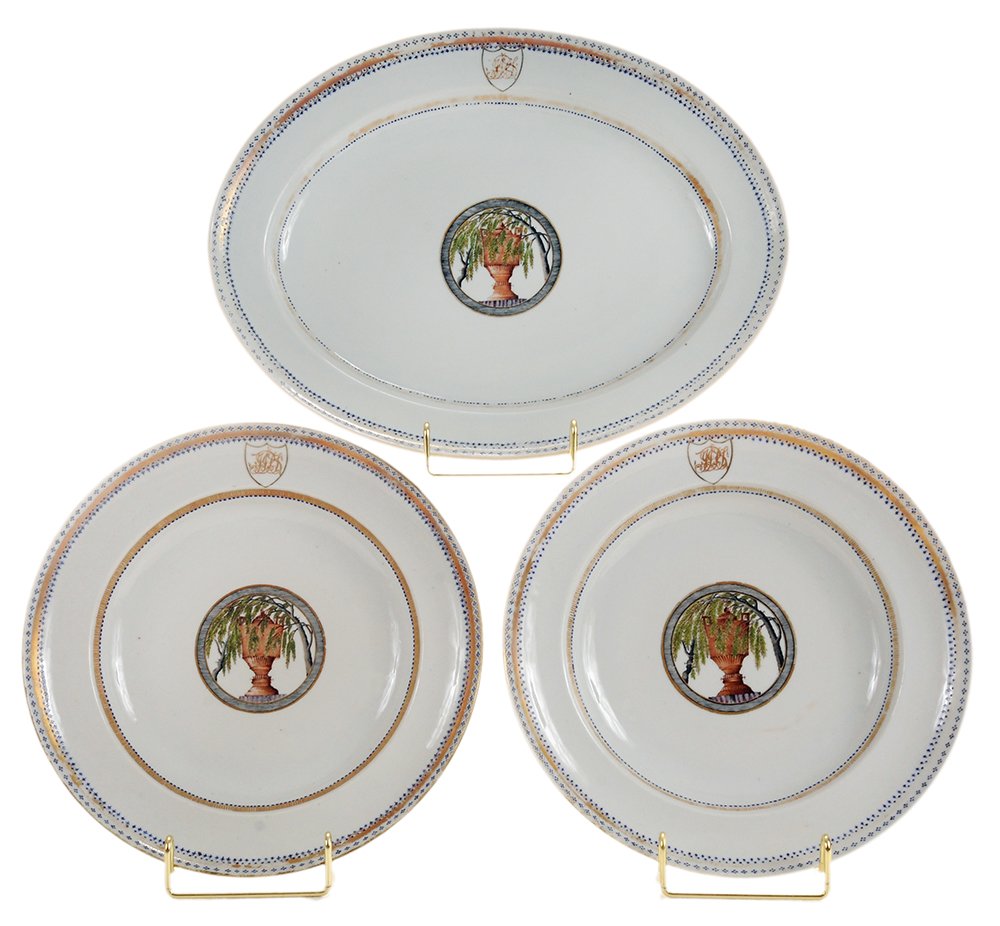 Chinese Export Mystery Urn pattern (1 of 4)