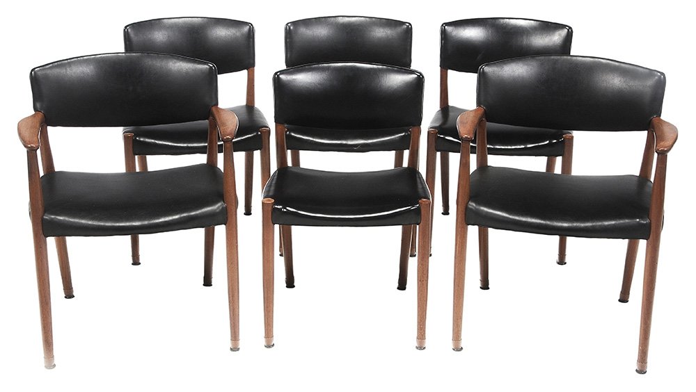 Ednar Larsen and Bender Madsen Set of: Six Danish Modern Teak Chairs manufactured by Willy Beck, circa 1950s, each with original metal tag at undersides of seat, two armchairs and four side chairs, 31-3/4 in. excellent condition overall, o