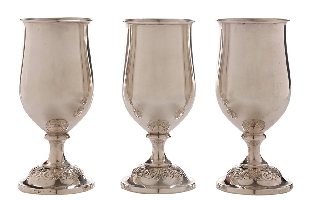 Set of Eight Old Master Towle Sterling: Goblets American, 20th century, shaped bowl, scroll decorated foot, all with marks for Towle, no monograms, 32.77 oz. T., 6 in., small dents, light scratches. Provenance: Private Birmingham, Alabama C