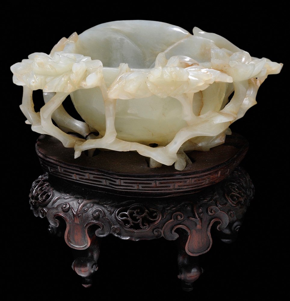 Carved Jade Lotus-Form Bowl with (1 of 5)