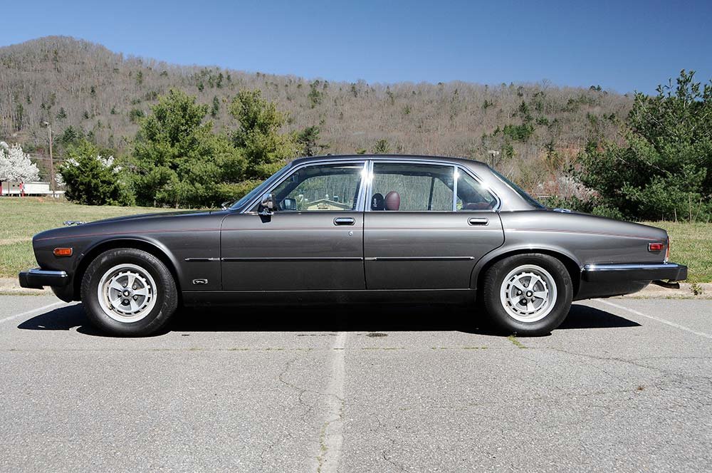 1985 Jaguar XJ6 (1 of 10)