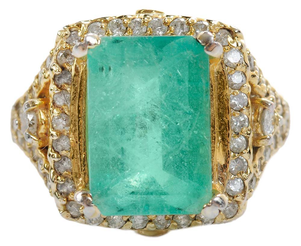 18 Karat Gold and Emerald Ring (1 of 4)