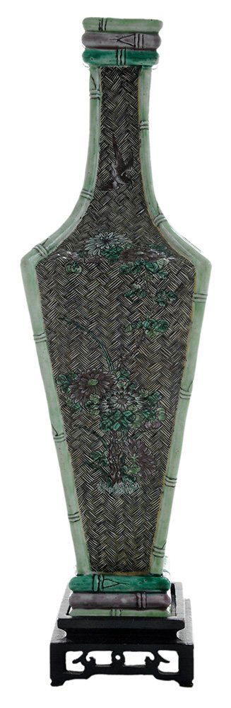 Famille Noir Porcelain Square Bottle (1 of 5)