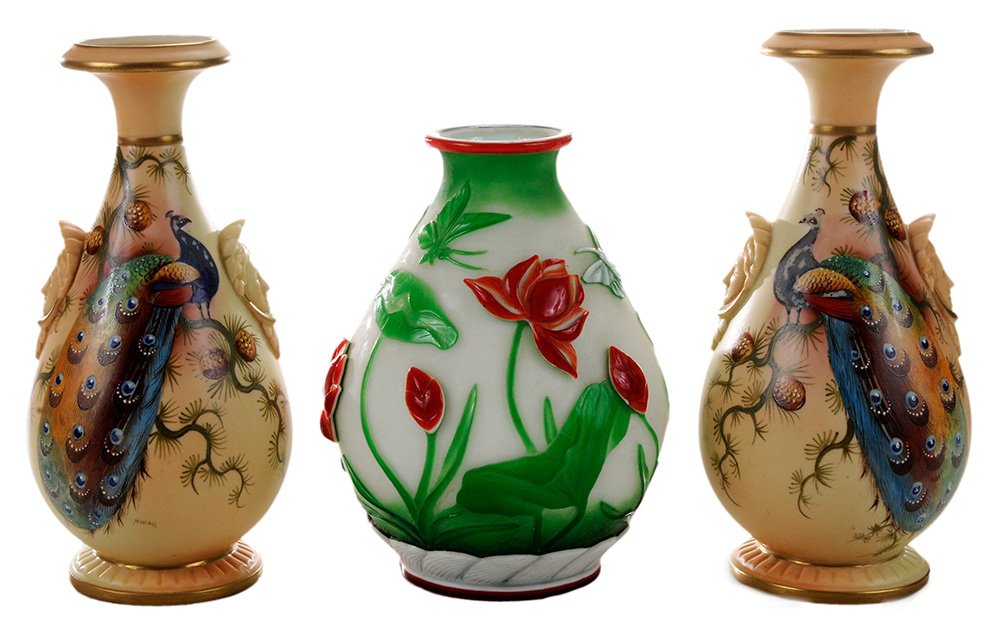 Pair Worcester Porcelain Painted Vases (1 of 8)