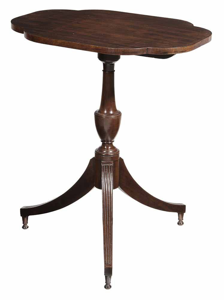 New York Federal Figured Mahogany: Tilt-Top Candle Stand possibly the workshop of Duncan Phyfe, circa 1800, with single-board shaped top tilting on an urn and saber leg tripod base, 30 x 25 x 18-1/2 in.. Provenance: Bernard & S. De