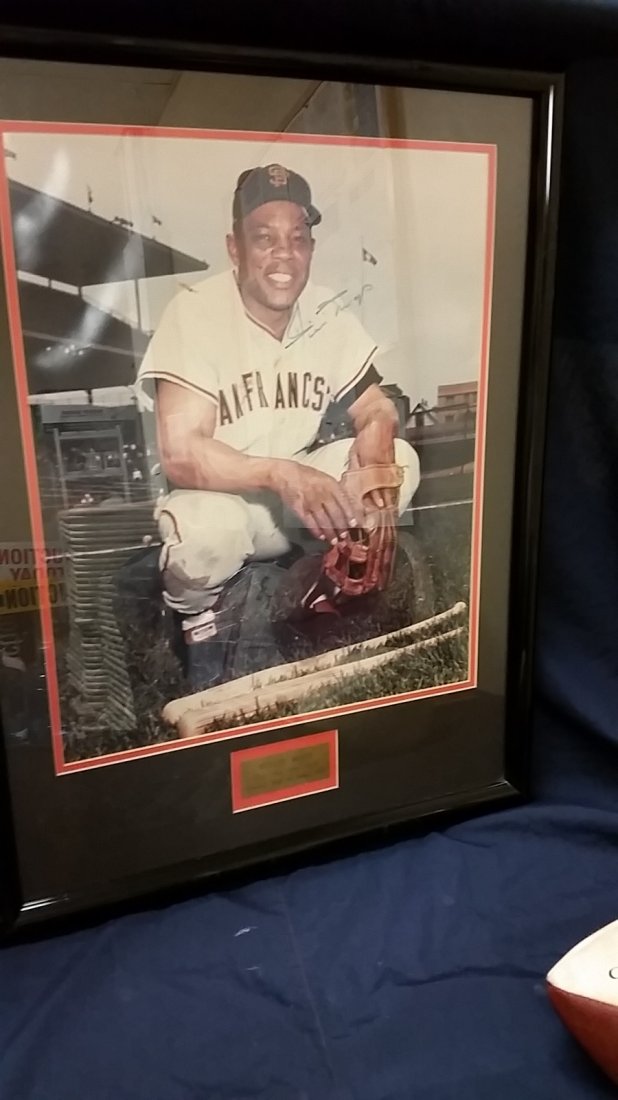 Willie Mays Picture Signed: Picture signed has plate Hall Of Fame 1979