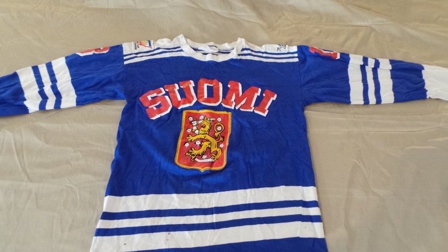 Suomi Team Jersey: 1976 Canada Cup Coupe Canada1976 Canada Cup was an international ice hockey tournament held .... The tournament opened in Ottawa on September 2 as Finland faced a Canadian team ... The first game was 