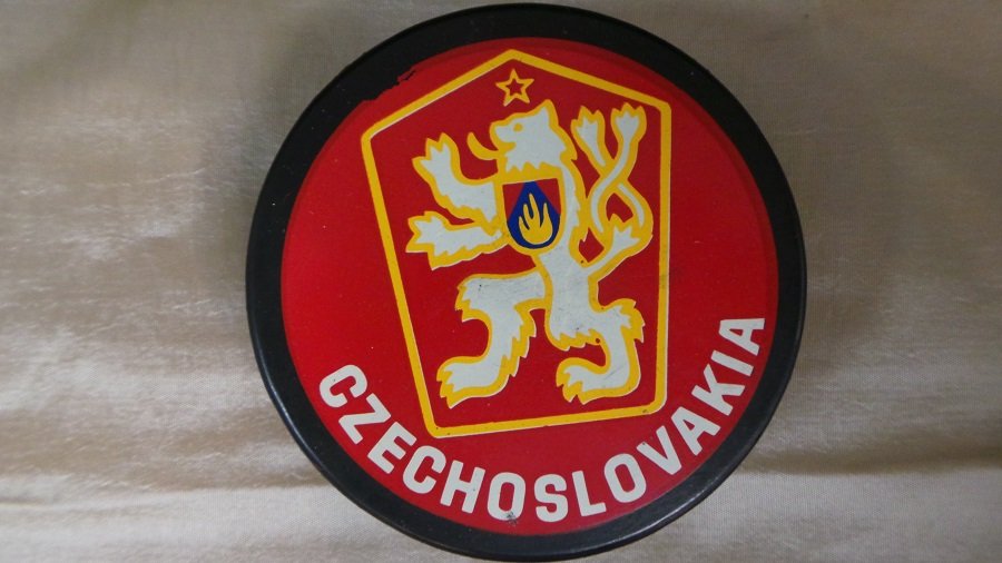Canada Cup 1984 Czechoslovakia: The 1984 Canada Cup tournament was a six-team event that took place in September of that year. Participants were Canada, Czechoslovakia, the Soviet Union, Sweden, the United States and West Germany.