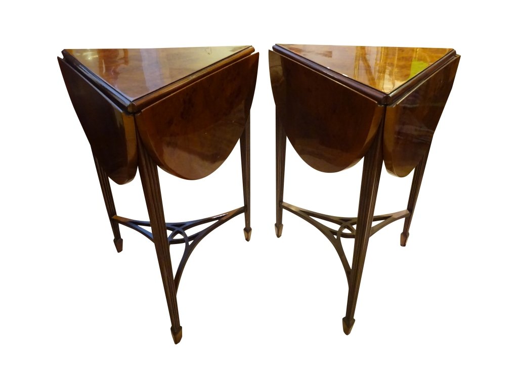 QUEEN ANN STYLE: 2 Napkin Tables: Pair of Queen Anne Style Napkin Tables Burled wood 22" w x 19" d x 29" h