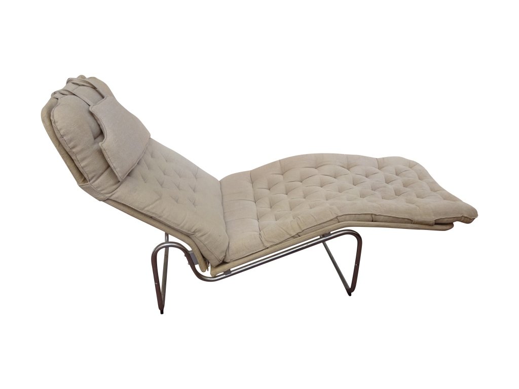 ITALIAN Lounge Chair: Italian Lounge Chair" h x25"w 65"d Very Good Condition
