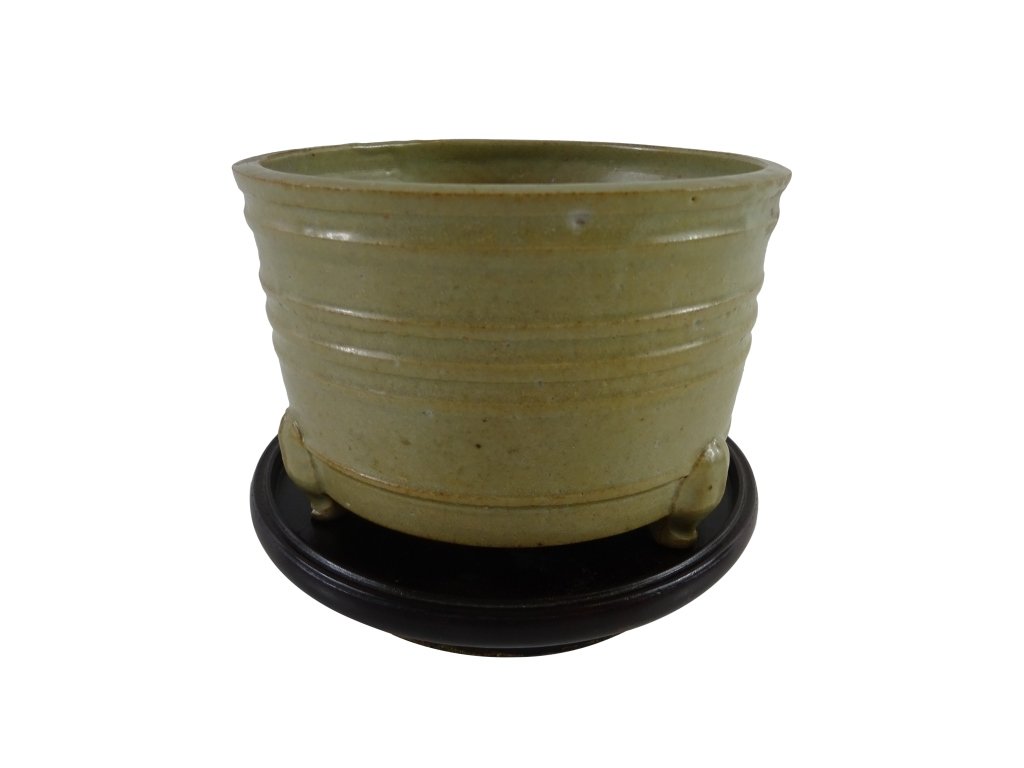 CHINESES- RU WINE COOLER: Chinese Ru wine cooler. Measures 3 inches in height by 4.5 inches in depth. Provenance: A Princeton Professor *This lot is being offered without reserve.