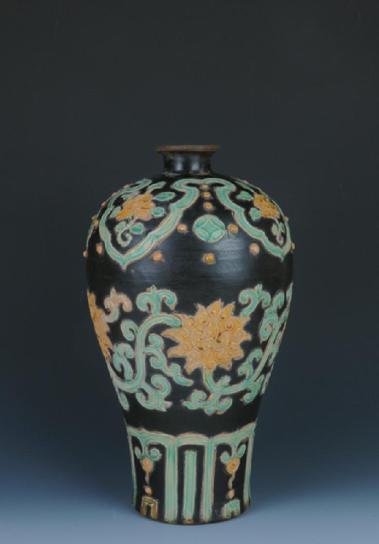 A fahua meiping: A fahua meiping, possible the ming dynasty. H:12"