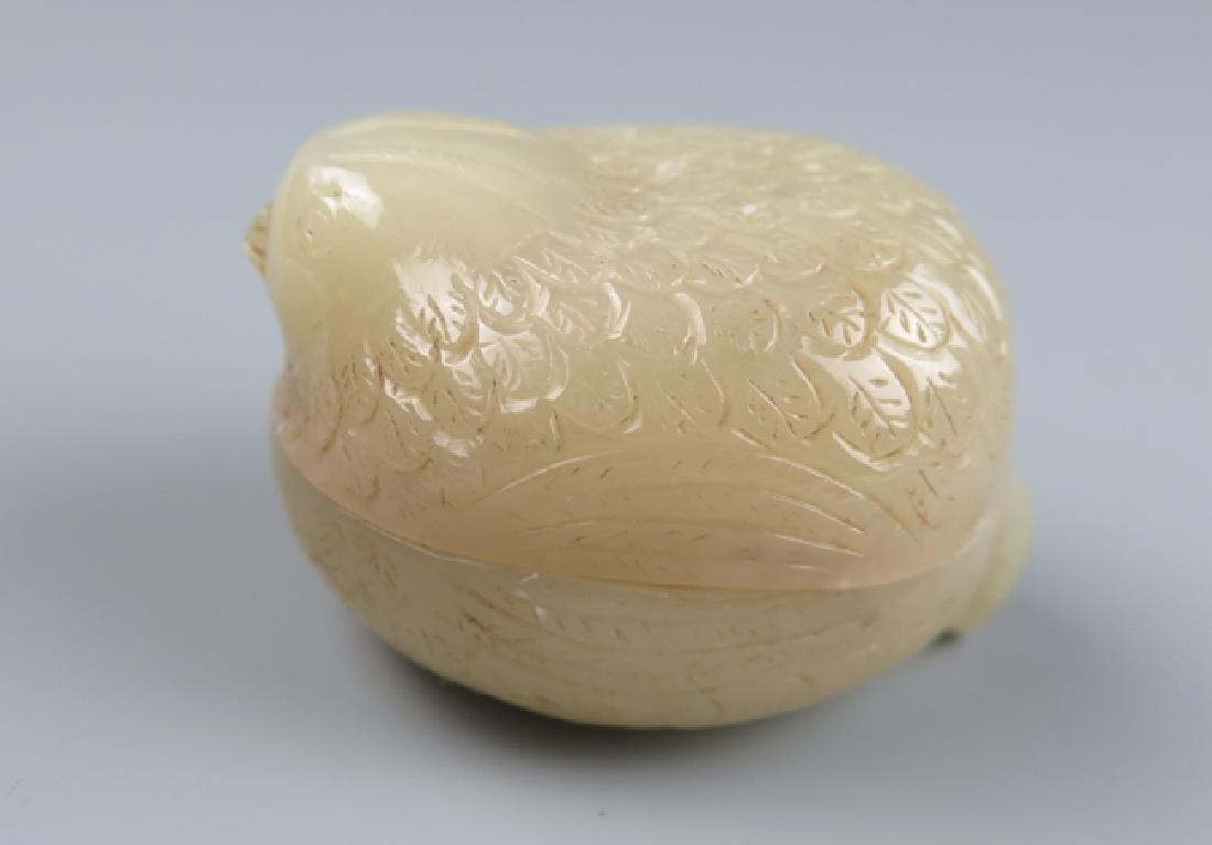 A light greenish white jade bird shaped box (1 of 8)