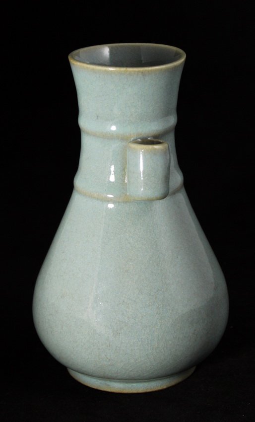 RU-TYPE KLIN VASE (1 of 4)