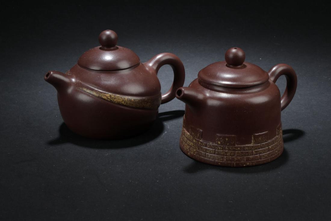 Two Estate Chinese Tea Pot (1 of 10)