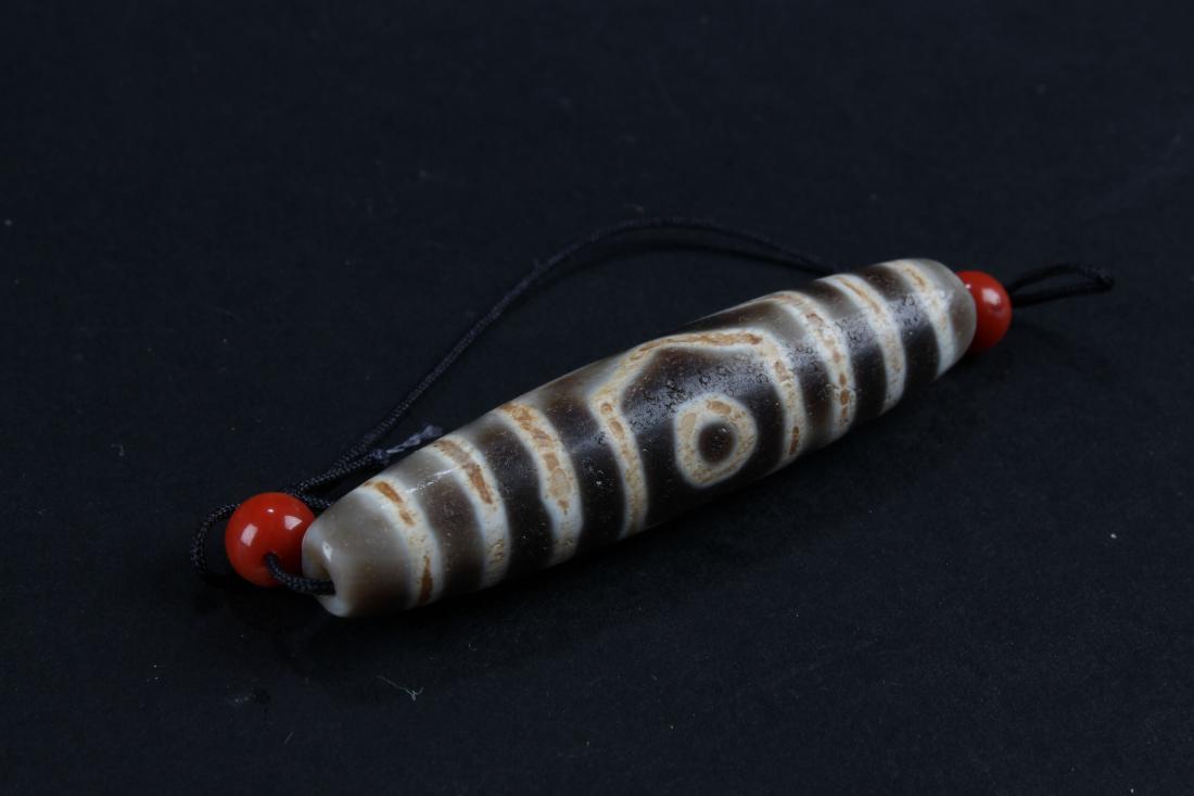 A Maze-decorating Estate Tibetan Bead Display (1 of 5)