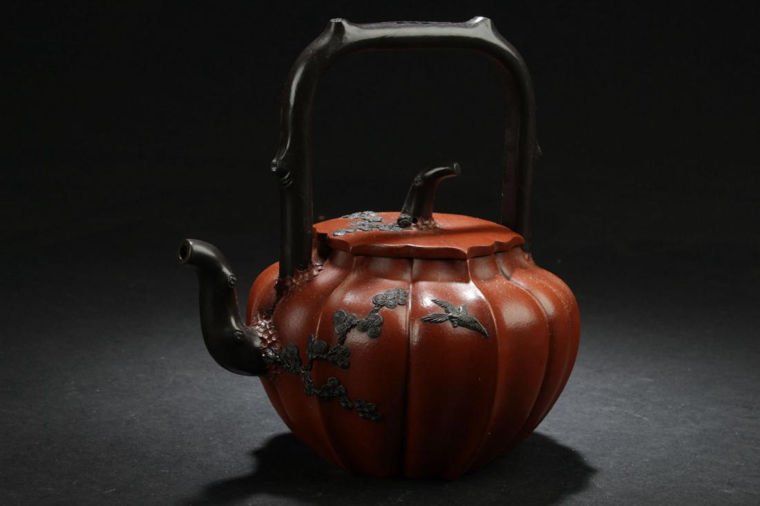 A High-handled Chinese Nature-sceen Estate Tea Pot (1 of 9)