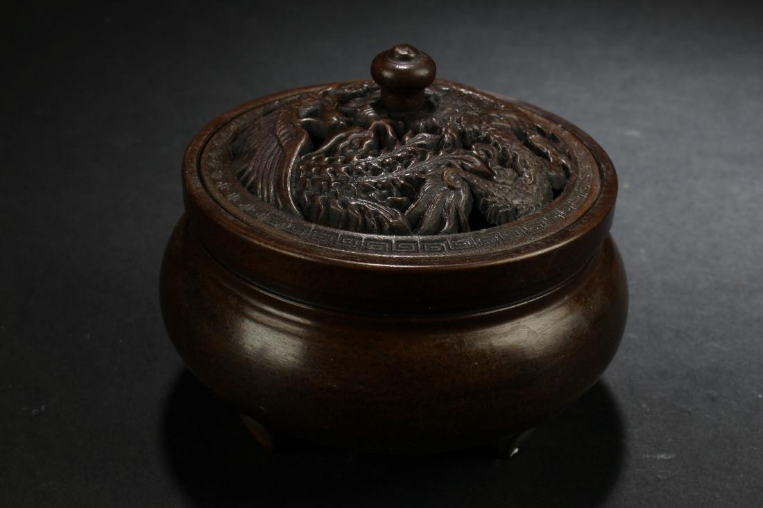 An Estate Circular Chinese Lidded Censer Display (1 of 3)