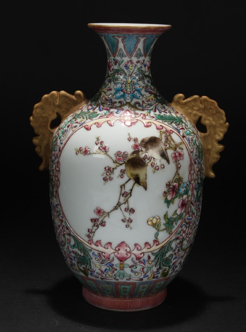A Duo-handled Nature-sceen Chinese Porcelain Vase (1 of 7)