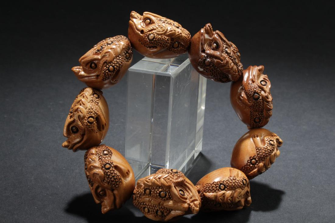 A Myth-beast 9-beaded Chinese Estate Bracelet (1 of 7)