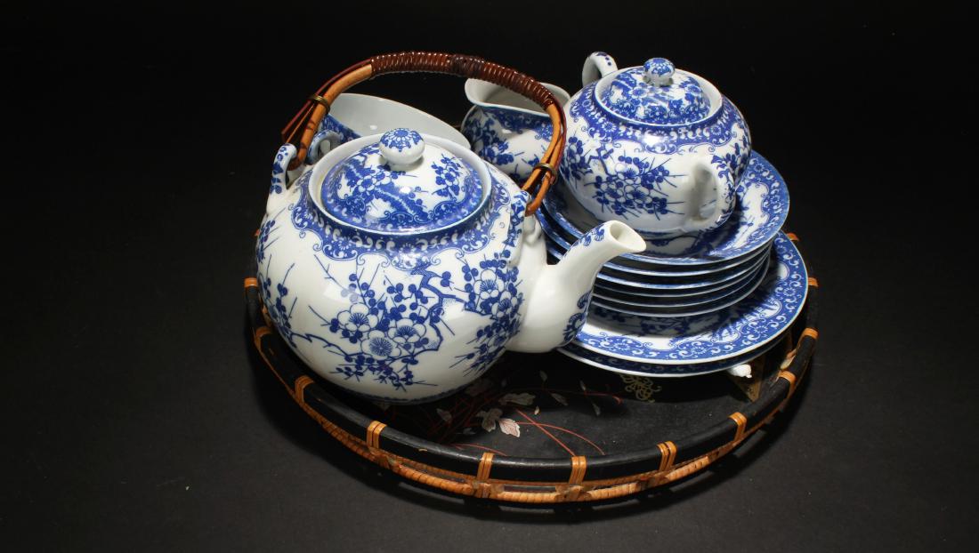 A Collection of Chinese Blue and White Tea Pot Set: A Collection of Chinese Blue and White Tea Pot Set. Opening Diameter: 12x12 (inch).