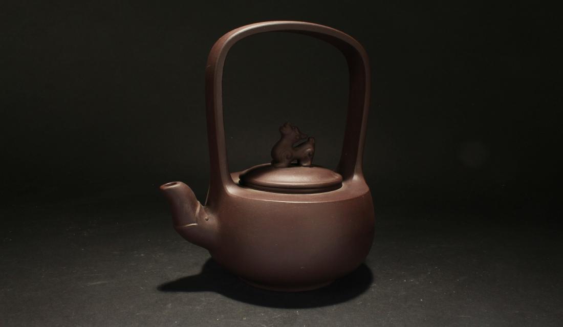 An Estate Chinese High-handled Tea Pot Display (1 of 5)