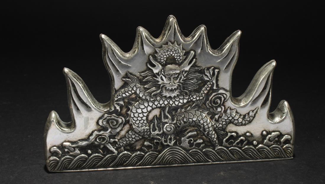 A Chinese Dragon-decorating Estate Pen Holder: A Chinese Dragon-decorating Estate Pen Holder. Height: 3.25 (inch). Length: 5.75 (inch).