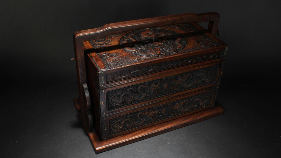 A Chinese Lidded Dragon-decorating Display Wooden Box (1 of 6)